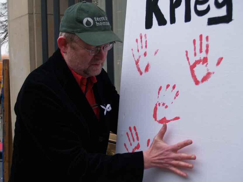 Red Hand Day 2006